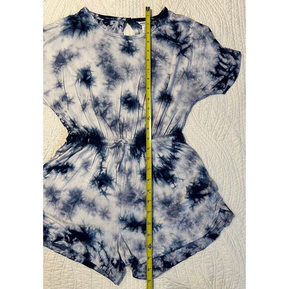 Nordstrom’s tie-dyed romper
Girls medium 8-10￼ - Picture 3 of 6